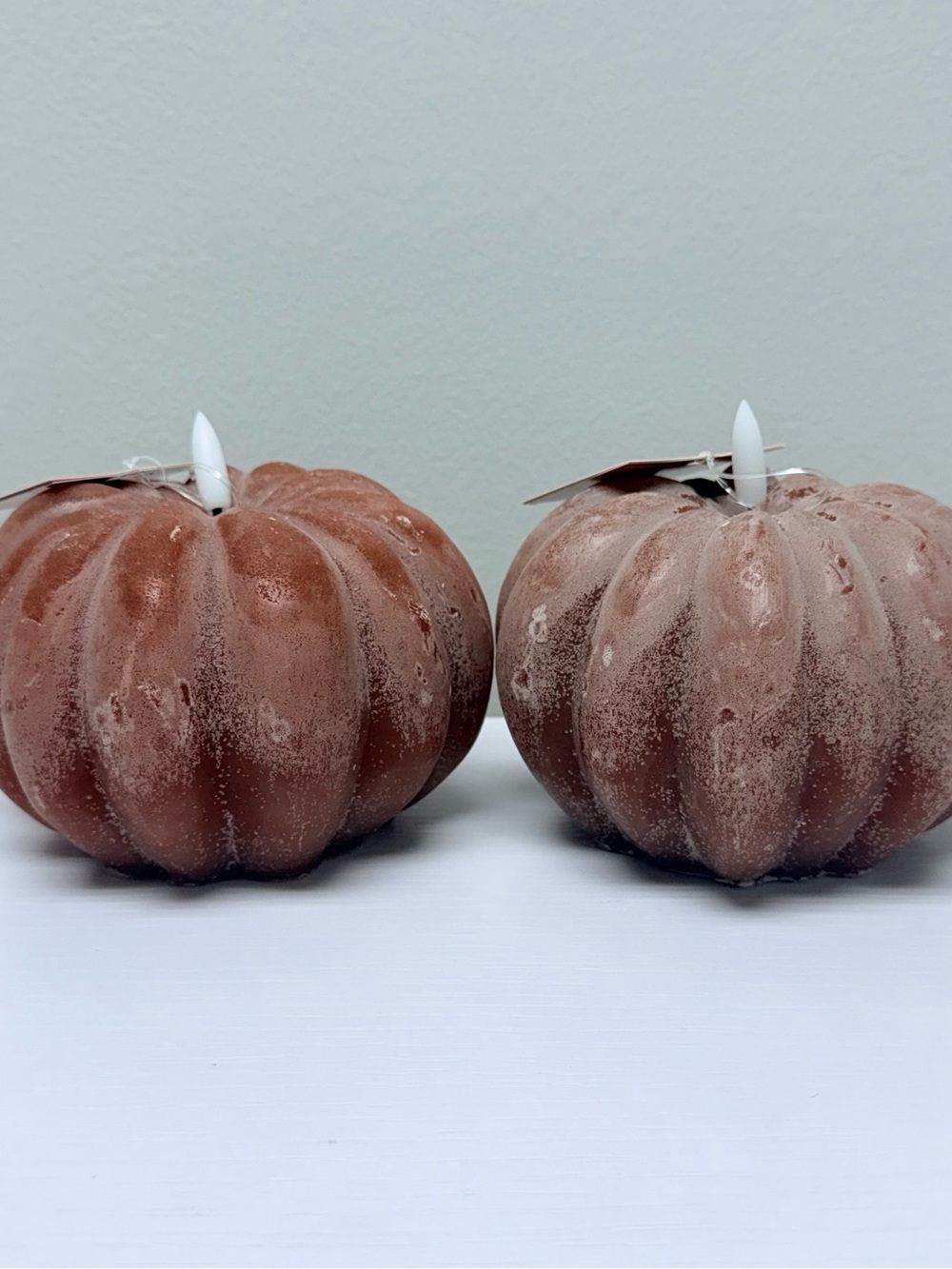 Set of 2 Hobby Lobby Viral Brown LED Pumpkin Candles, New! - Picture 3 of 6